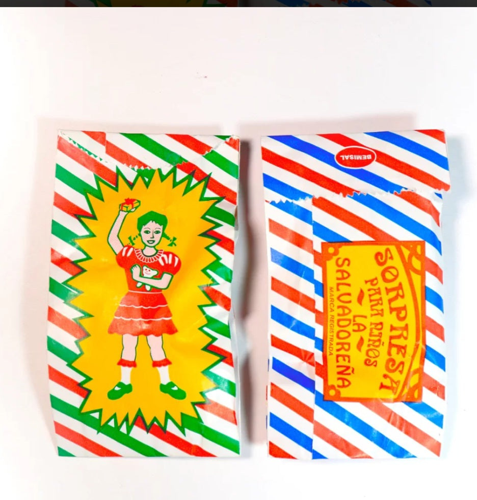 SORPRESA SALVADOREÑA NIÑO / NIÑA